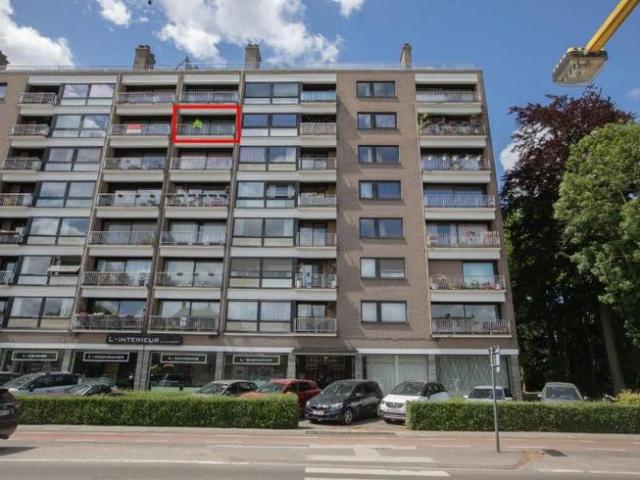 RUIM DOORLOOPAPPARTEMENT