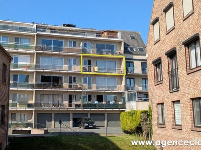 ruim en licht appartement pal bij centrum De Haan