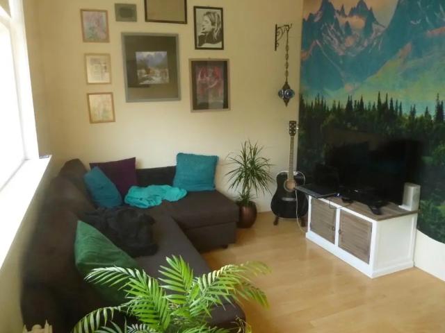 Ruim en licht zelfstandig appartement te huur