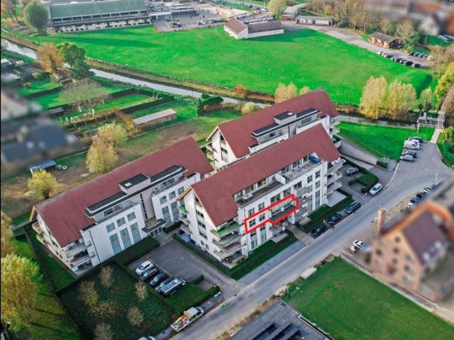 Ruim en lichtrijk tweeslaapkamer appartement te Waregem