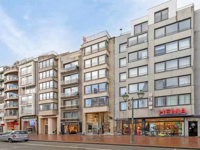 Ruim en lichtrijk appartement te koop in centrum Knokke!