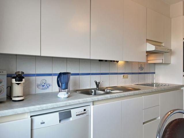 Ruim en lichtrijk appartement met lift en terras in residentie “Mozart” te Eeklo!