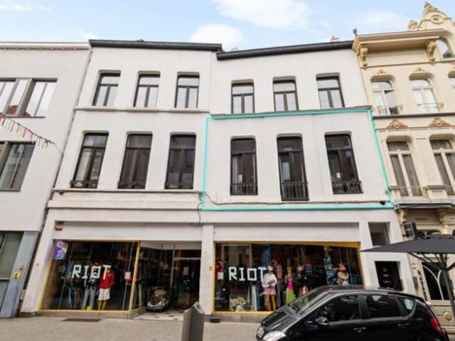 Ruim en stijlvol 2 slaapkamer appartement met groot terras