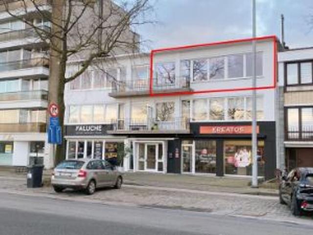 RUIM, GERENOVEERD Appartement met 3 Slaapkamers !