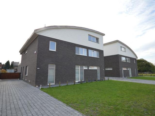 Ruim Luxe Appartement met Dakterras & Privé ingang