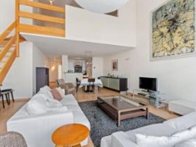 Ruim lichtrijk appartement vlakbij het Rubensplein