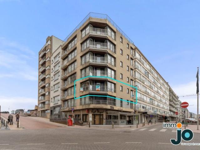 Ruim, lichtrijk en instapklaar hoekappartement met 2 slaa.