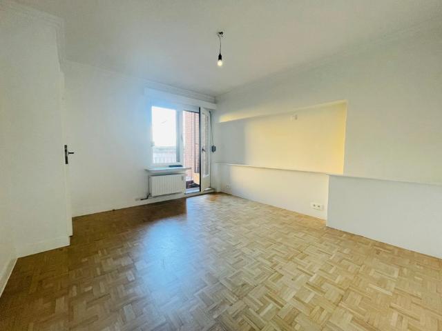 Ruim, lichtrijk & prachtig afgewerkt appartement met garage aan Zuidpark te Gent