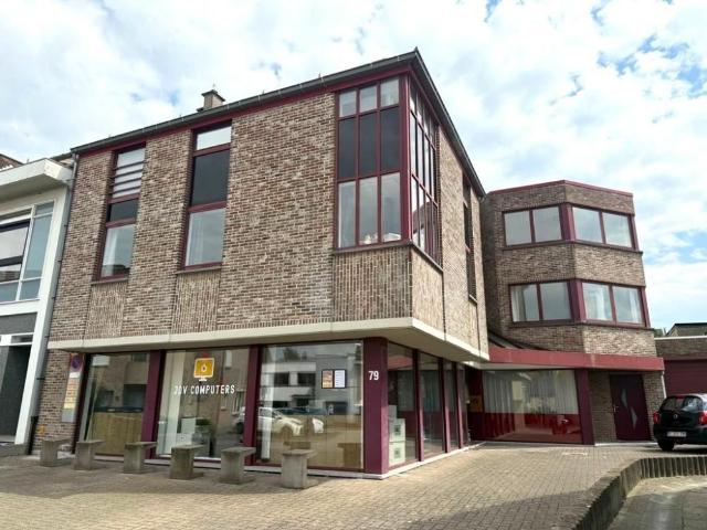 Ruim tweeslaapkamerappartement in het hartje van Liedekerke!