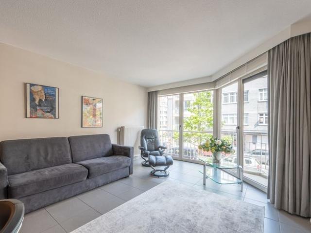 Ruim 1 slaapkamer appartement op een topligging op de Bayau