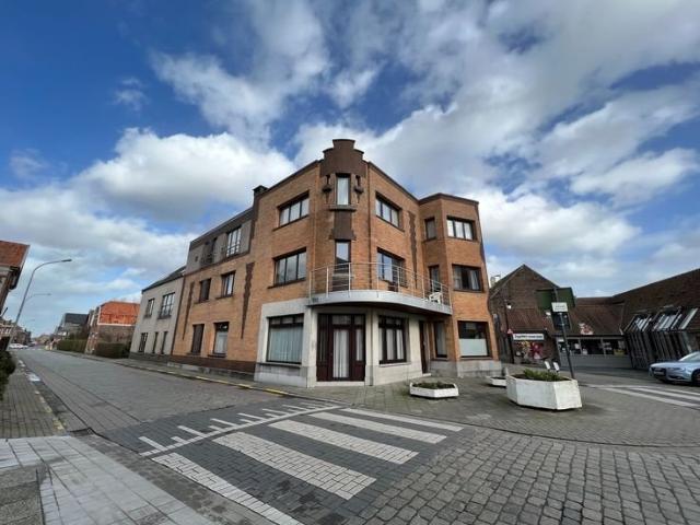 Ruim 1 slp.app. incl. garagebox in centrum Adegem!