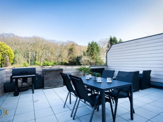 Ruim 2 slpkr app met terras