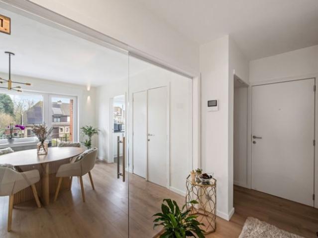 Ruim 2slpk appartement 1e verd. met Z gericht terras