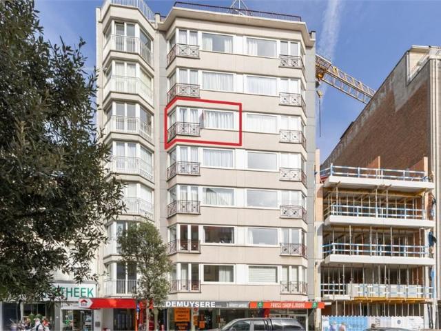 Ruim 3 slaapkamerappartement te koop in De Panne, centrum!