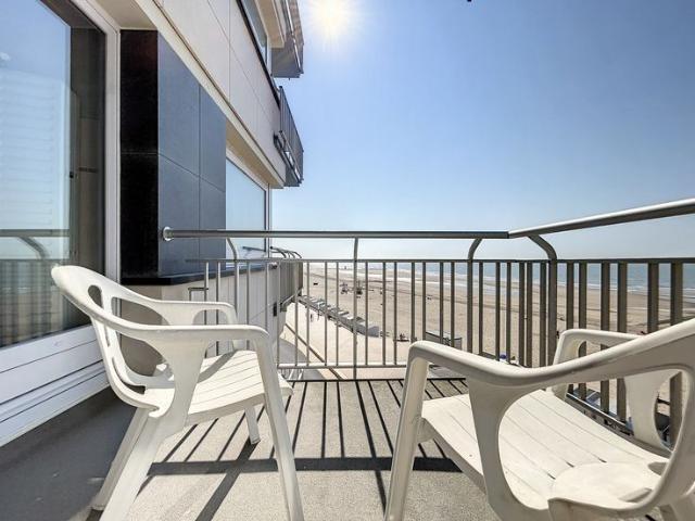 RUIM 3 SLPK APP MET ZICHT OP ZEE TERRAS EN GARAGE