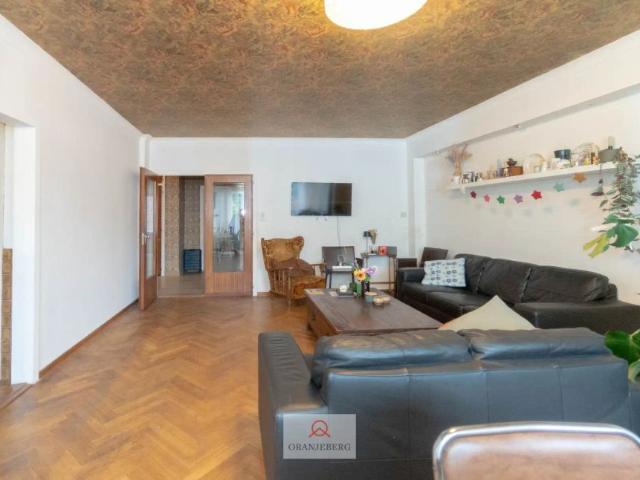Ruim 3 slpk appartement vlakbij Station Gent Sint pieters