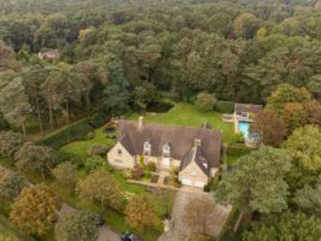 RUIME VILLA MET STIJLVOLLE INRICHTING