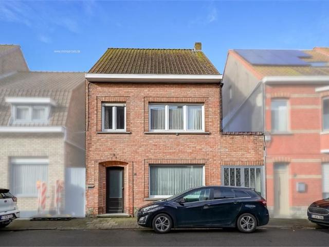 Ruime woning in de Akkerstraat, Oudenburg
