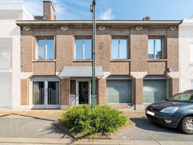 Ruime woning met tal van mogelijkheden