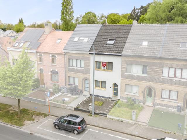 Ruime woning met 4 slaapkamers en tuin in Temse