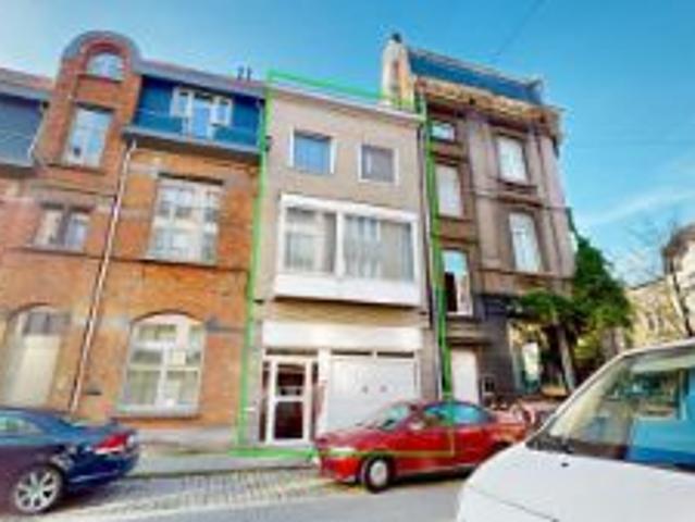 Ruime woning met 4 slaapkamers in centrum Gent!