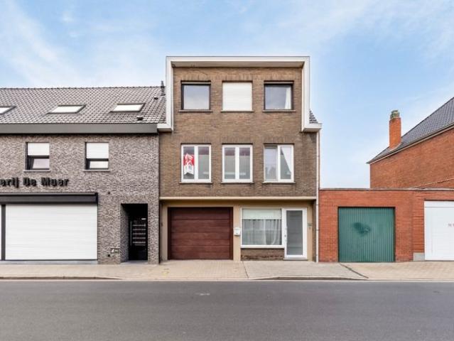 Ruime woning met 4 slaapkamers op centrale locatie!