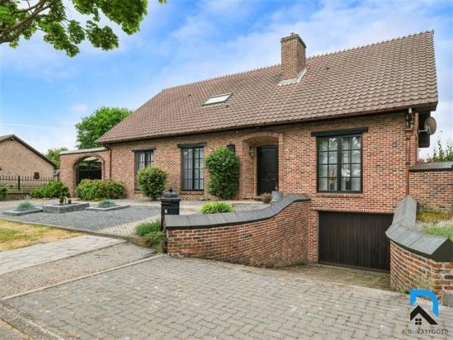 Ruime woning met 5 slaapkamers op toplocatie