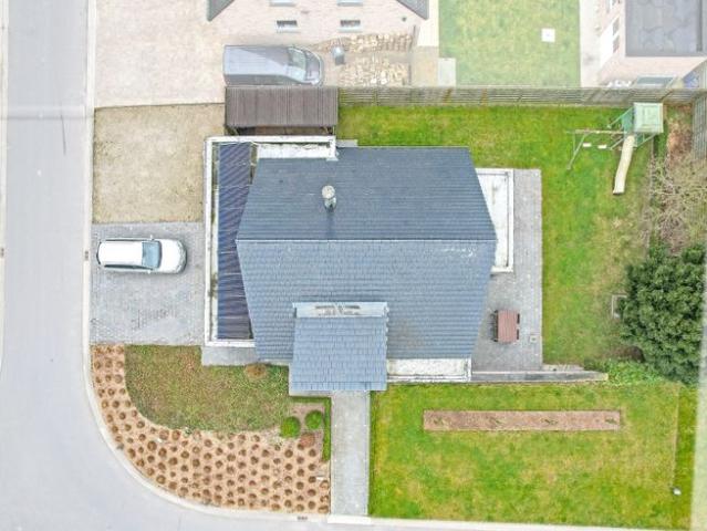 Ruime en lichtrijke villa te rustige woonwijk