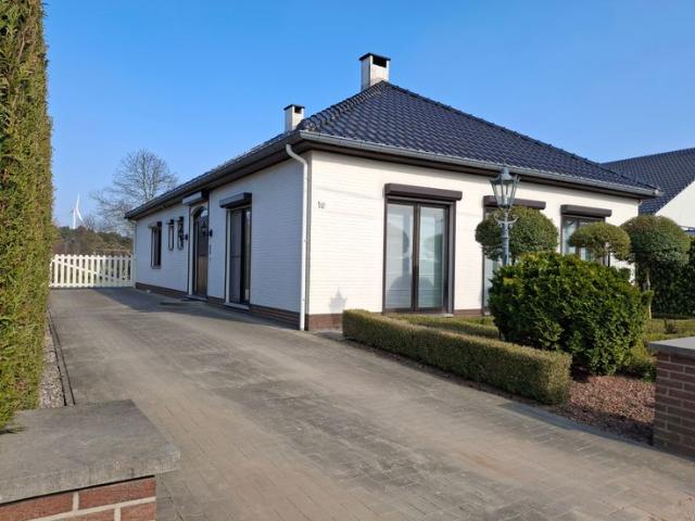 Ruime, energiezuinige villa met 5 slpk in Diepenbeek