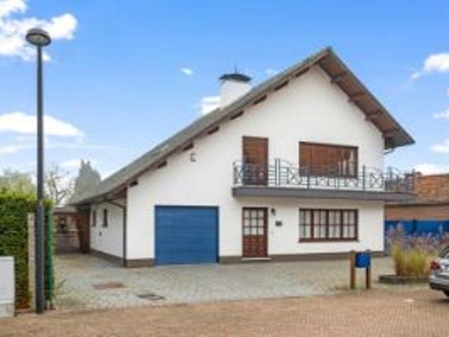 Ruime, energiezuinige woning in het centrum van Retie