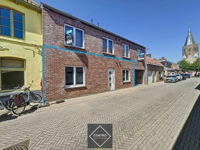 Ruime ENERGIEZUINIGE woning met 2 slpks én met DUBBELE ga.
