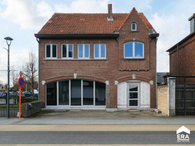 Ruime gezinswoning gelegen in het centrum van Eksel