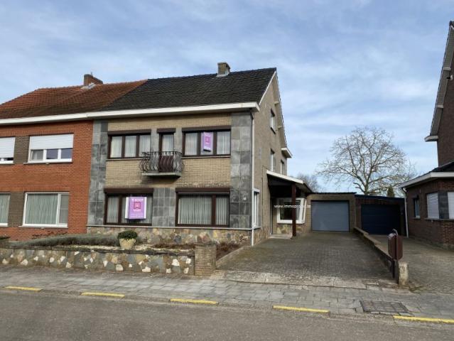 Ruime gezinswoning met tuin en garage in het centrum van Geel