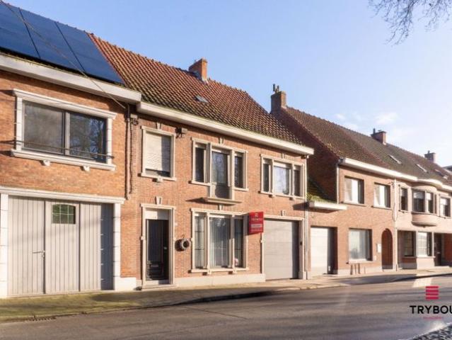 Ruime gezinswoning met 4 slaapkamers, garage en tuin