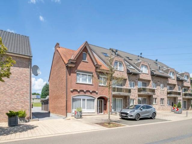 Ruime, instapklare woning 244m² met tuin