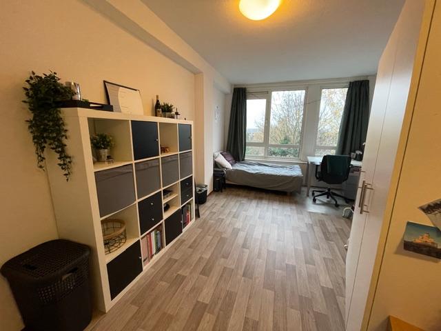 Ruime kamer op A+ Locatie