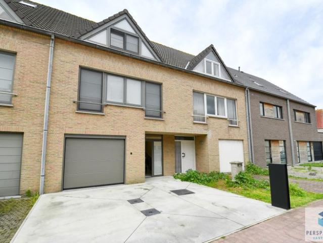 | SUCCESVOL VERKOCHT! | Ruime lichtrijke woning met 4 sla.