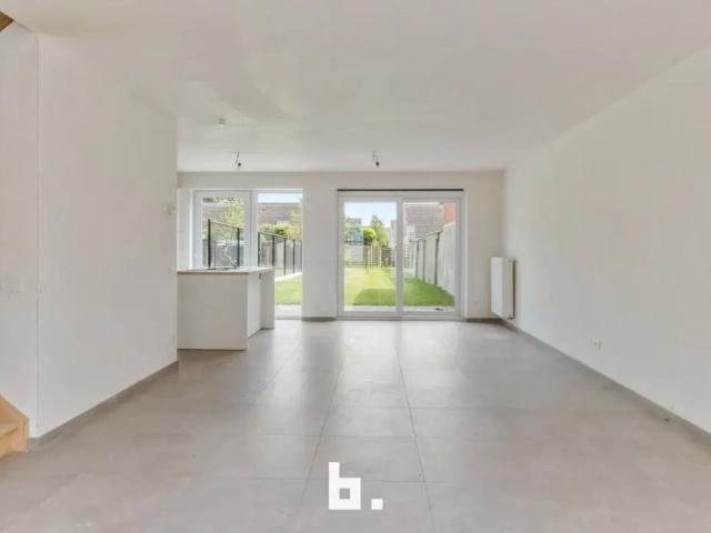 Ruime nieuwbouwwoning met zonnige tuin