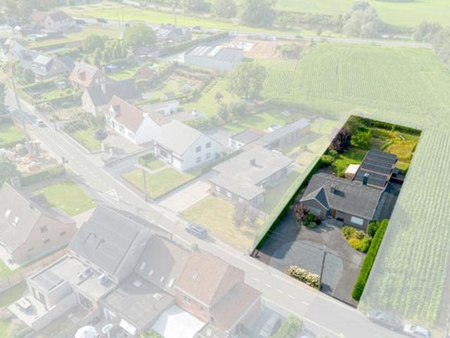 Ruime open bebouwing in een groene omgeving!