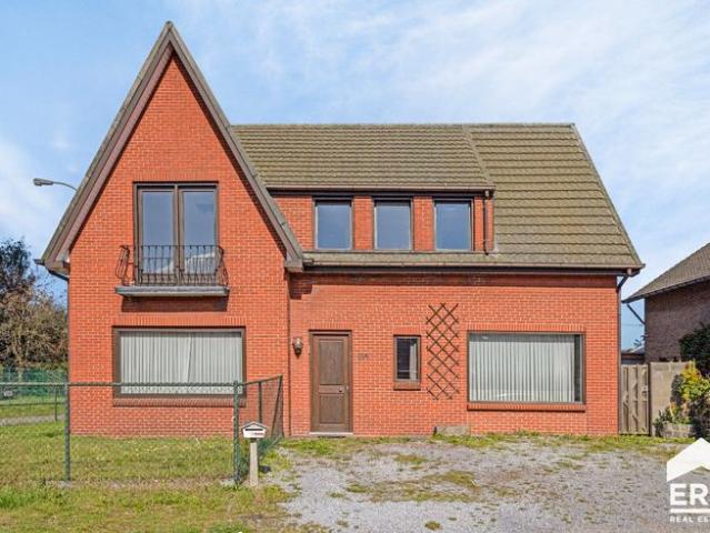 Ruime stadswoning met 4 mogelijk 5 slaapkamers en tuin!