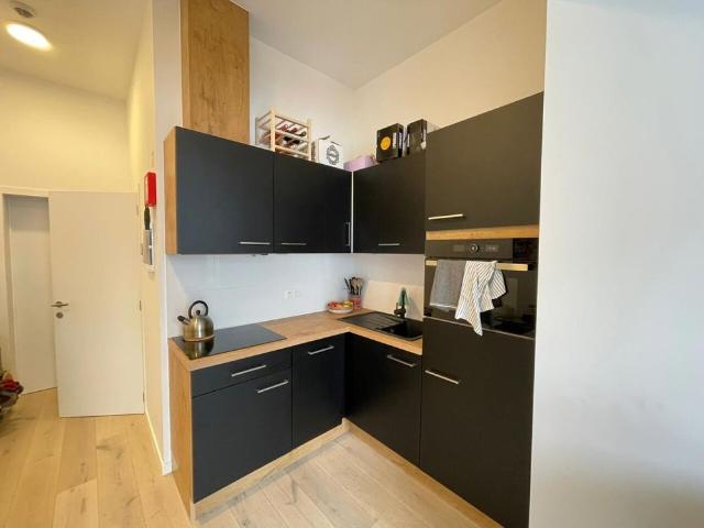 Ruime studio in studentenresidentie met terras