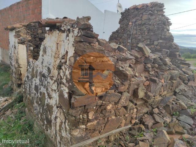 RUINA COM 137 M2 TERRENO COM 1.160 M2 VISTA MAR MATOS CASTR.