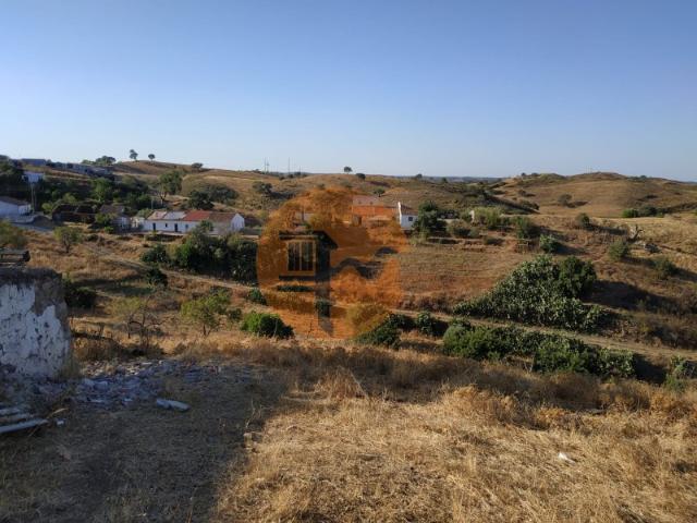 RUÍNA COM TERRENO E VISTA MAR NO MAGOITO EM ODELEITE CASTRO MARIM