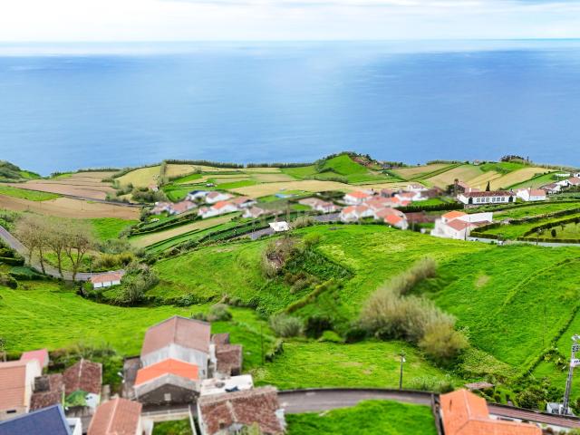 Ruína com Vista Mar e Potencial de Construção – Feteira Grande, Nordeste São Miguel, Açores