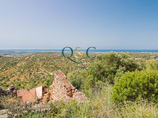 Ruina com vistas deslumbrantes para o mar situada próximo da. 175m² Loulé São Sebastião