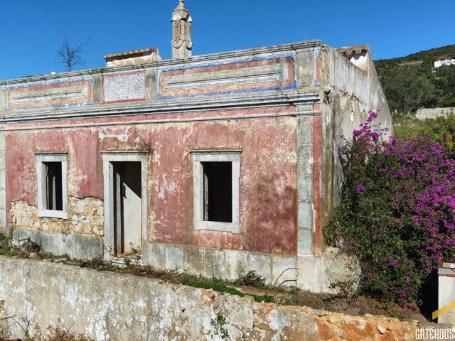 Ruína de antiga casa de fazenda com vista para o mar em Santa Bárbara de Nexe, Algarve Gatehouse internacional Algarve