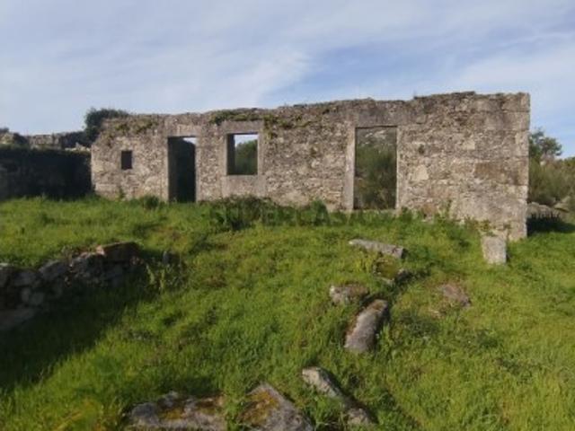 Ruína para Reabilitação em Vilar de Mouros Excelente Oportunidade de Investimento