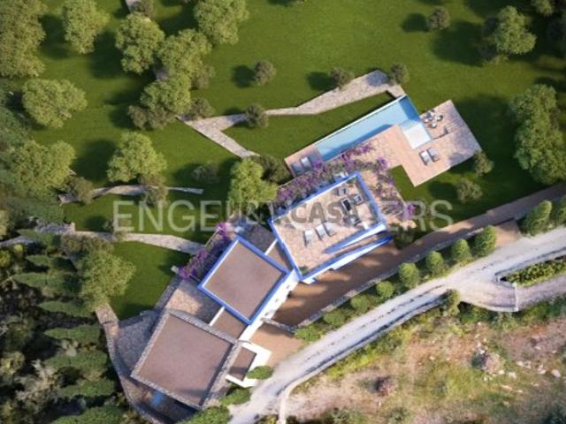 Ruína: Projecto Aprovado para construção de 530m2