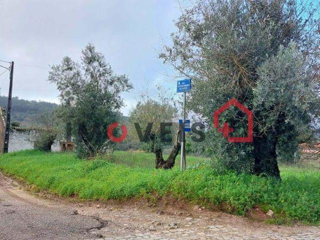 Ruína situada no Centro de Areias | 26083448887