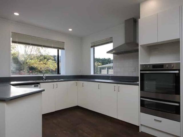 Rural Living at Its Finest – Sunny, Spacious & Comfortable